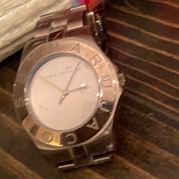 Marc by Marc Jacobs Brown Blade Women’s watch - Picture 3 of 5